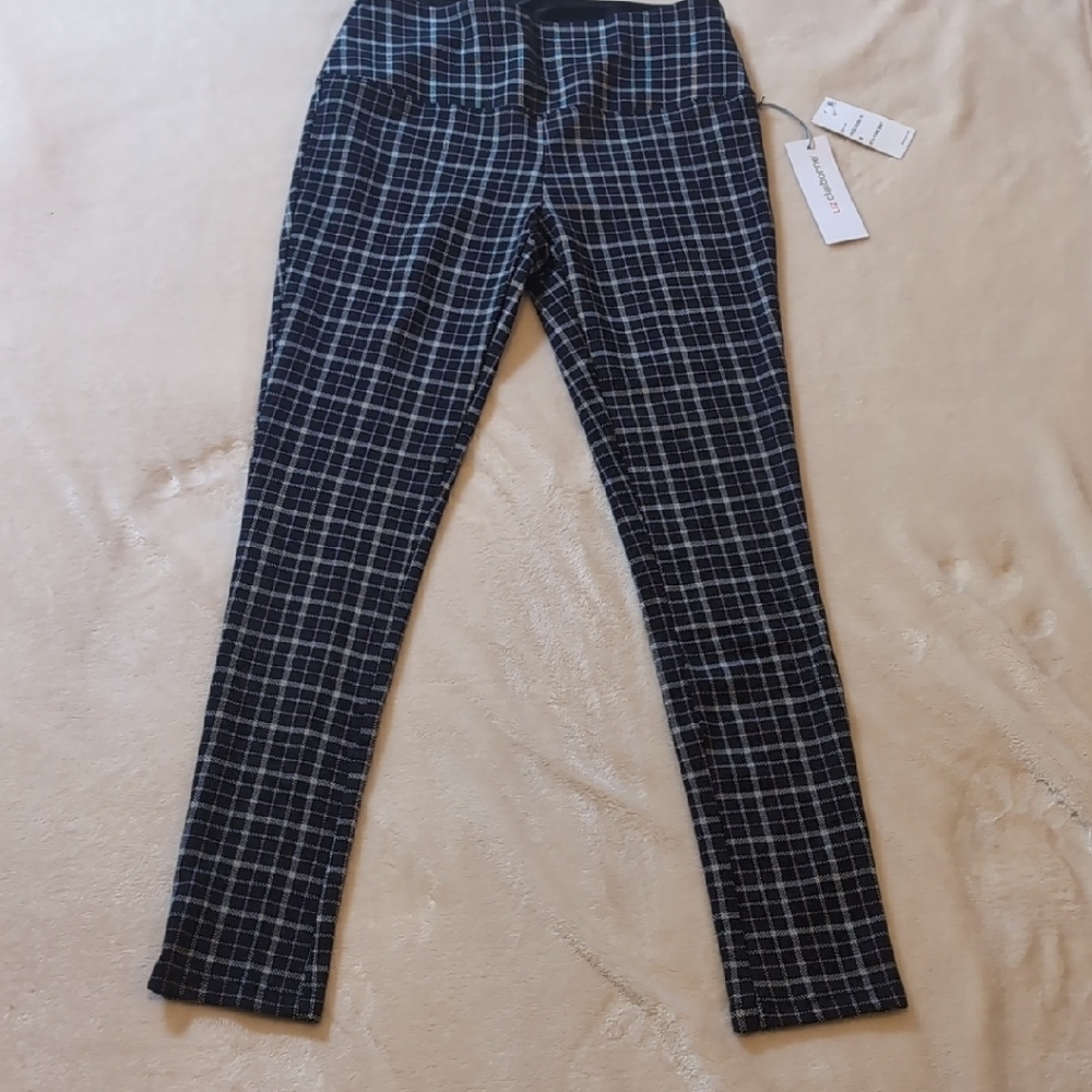 Liz Claiborne Plaid Leggings in Black and White